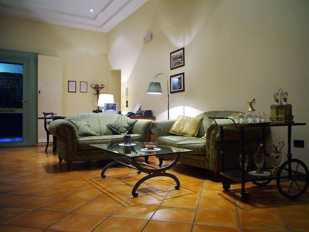 Locanda Dell'Arte Napels Buitenkant foto