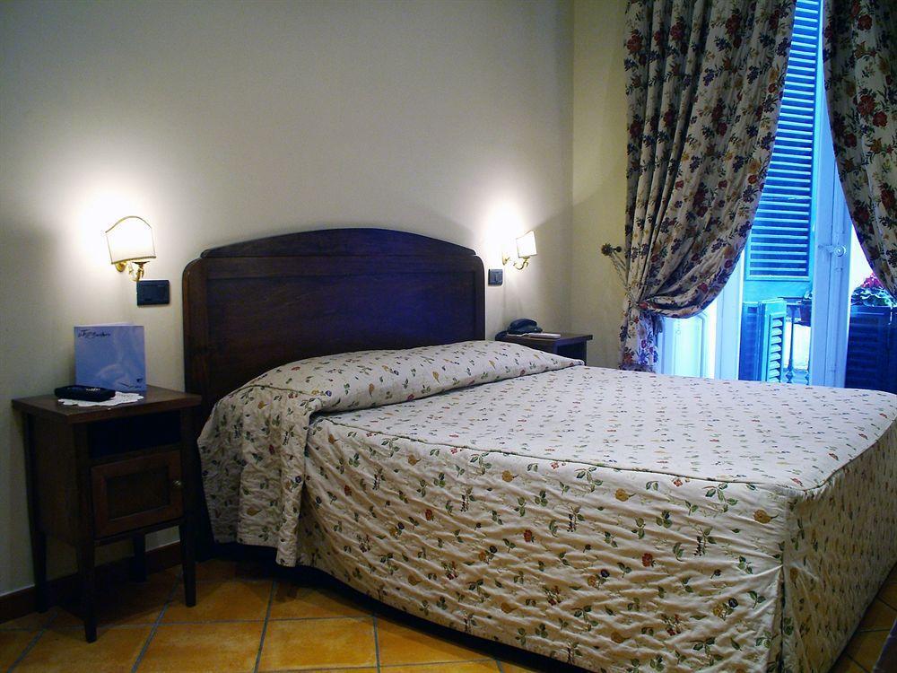 Locanda Dell'Arte Napels Buitenkant foto