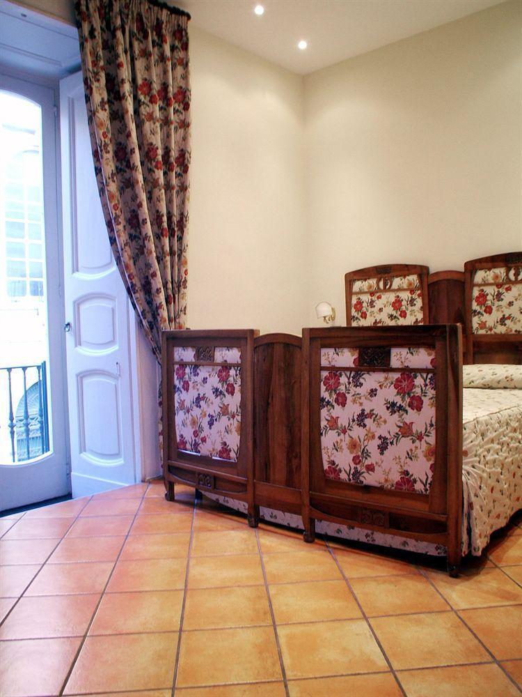 Locanda Dell'Arte Napels Buitenkant foto