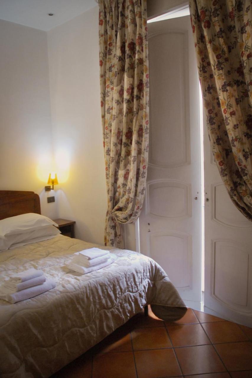 Locanda Dell'Arte Napels Buitenkant foto