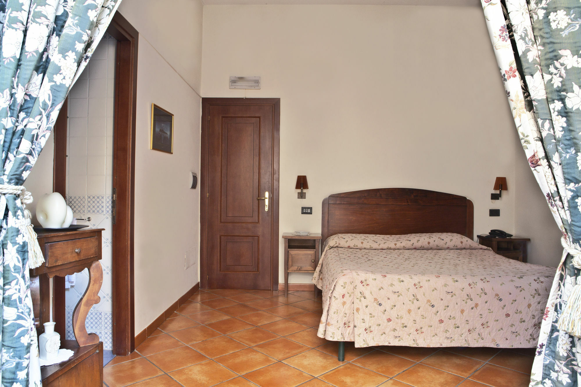 Locanda Dell'Arte Napels Buitenkant foto