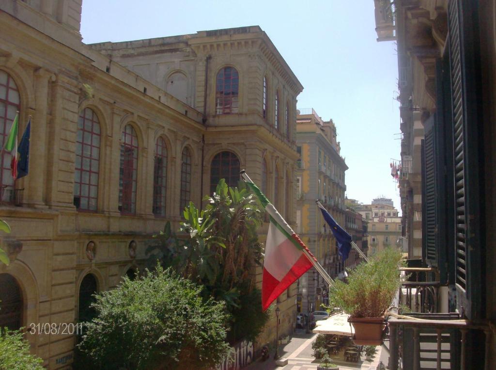 Locanda Dell'Arte Napels Buitenkant foto